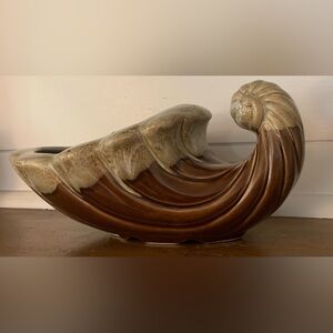 Vintage Brown & Tan Drip Glaze 260 USA Ceramic Cornucopia